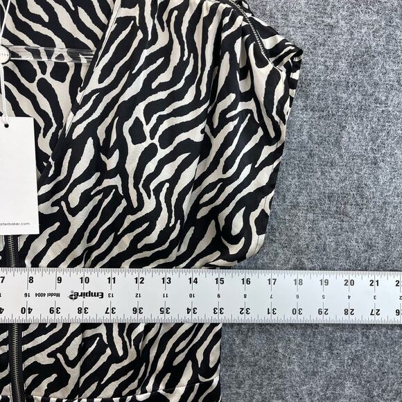 Walter Blouse Silk Satin Animal Size Medium V-neck Zipped down - Picture 6 of 10